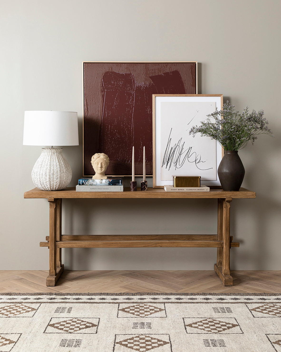 Console en bois rustique avec finition naturelle pour salon