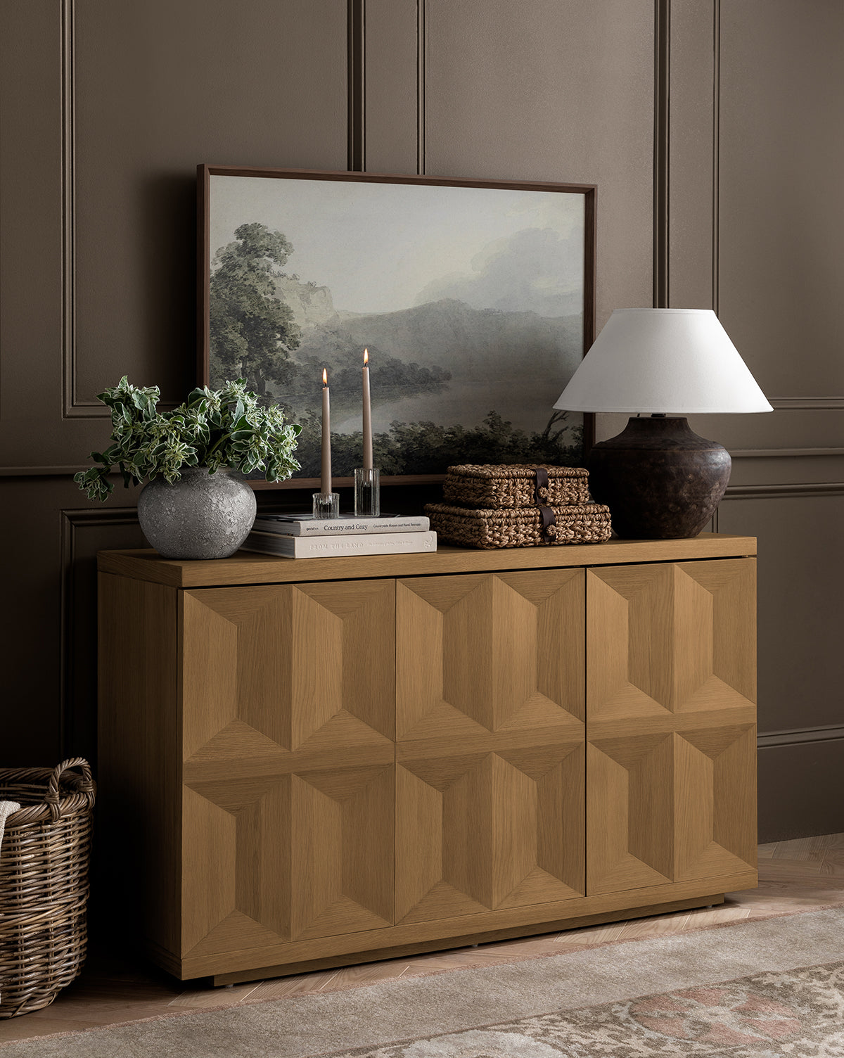 Buffet moderne en bois avec rangement 3 portes et lignes épurées pour le salon