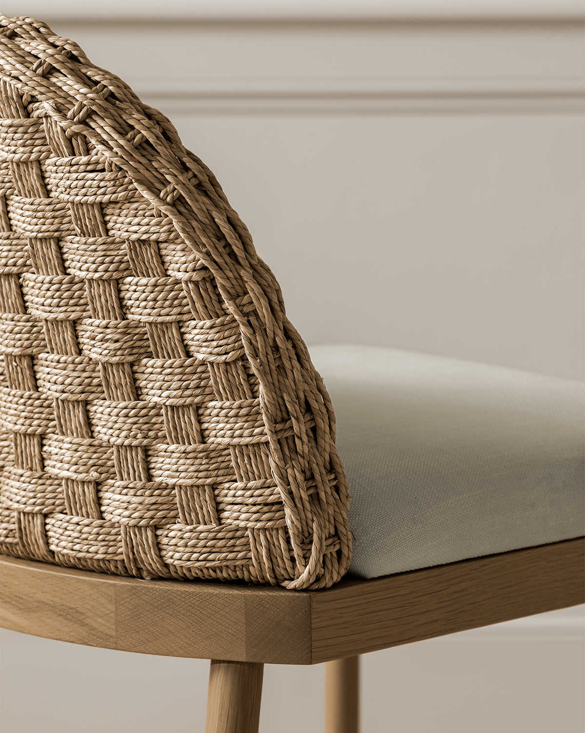 Tabouret de comptoir en chêne scandinave et tissé avec coussin blanc impeccable pour salle à manger