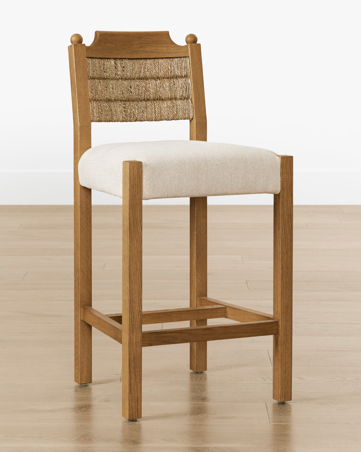 Tabouret de bar bohème en chêne et jonc de mer avec assise performante en coton-lin pour salle à manger