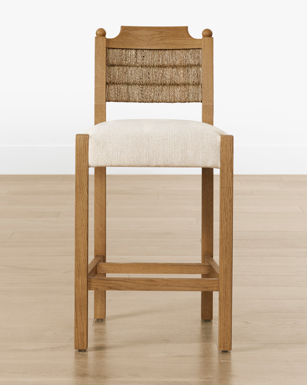Tabouret de bar bohème en chêne et jonc de mer avec assise performante en coton-lin pour salle à manger
