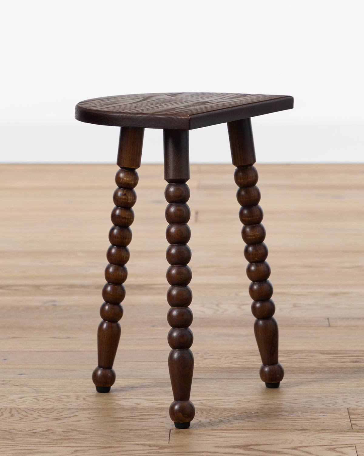 Tabouret scandinave en bois massif, finition naturelle, pour salon