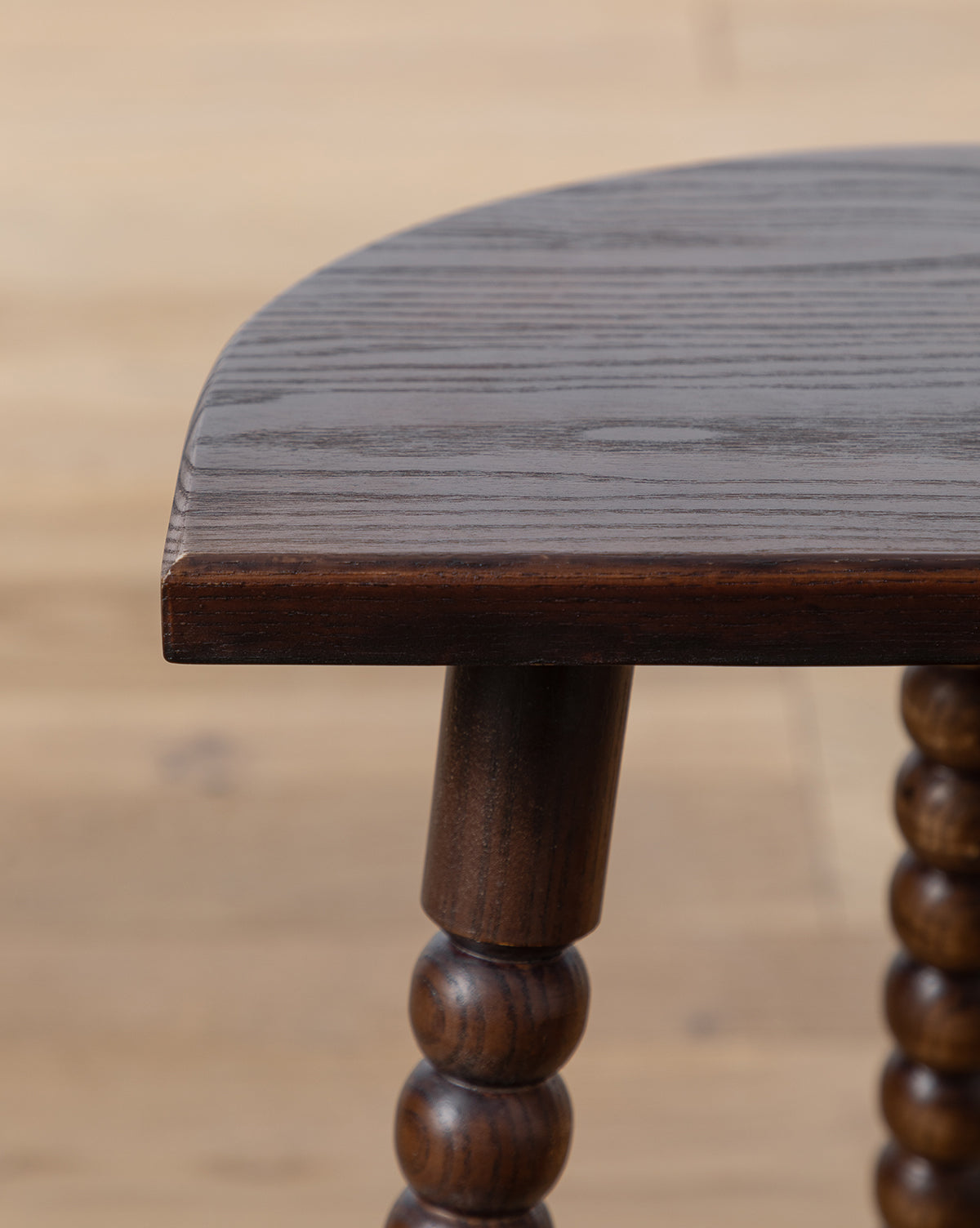 Tabouret scandinave en bois massif, finition naturelle, pour salon