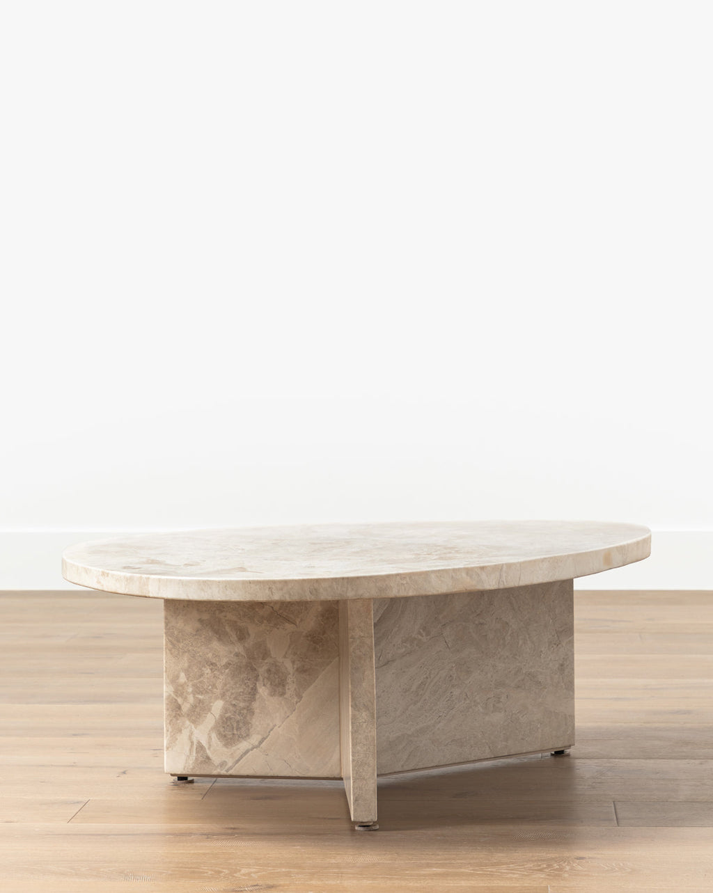Table basse en marbre turc moderne avec forme organique arrondie pour le salon