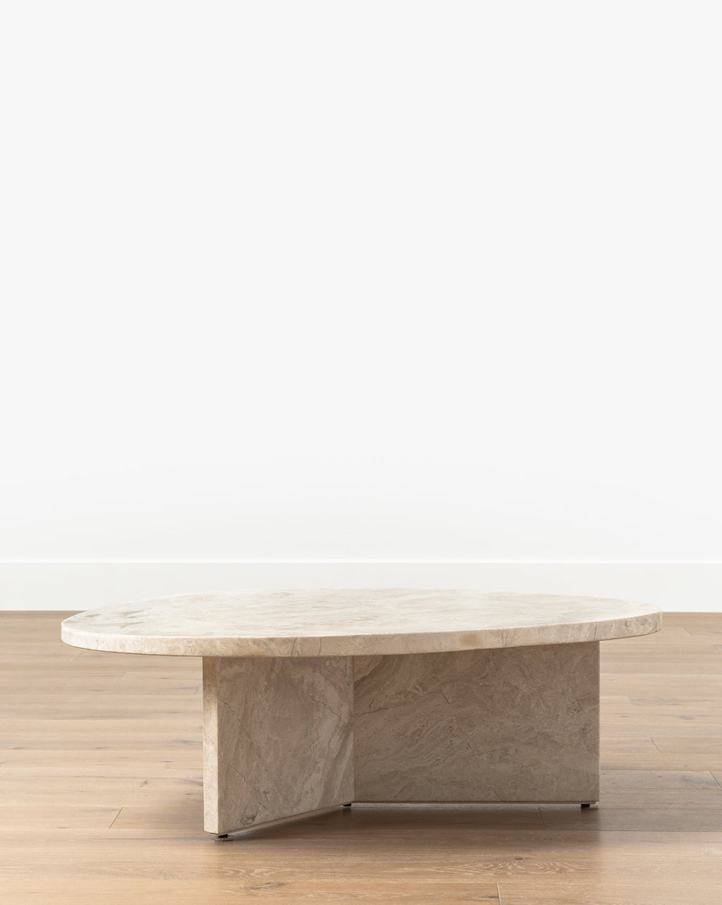 Table basse en marbre turc moderne avec forme organique arrondie pour le salon