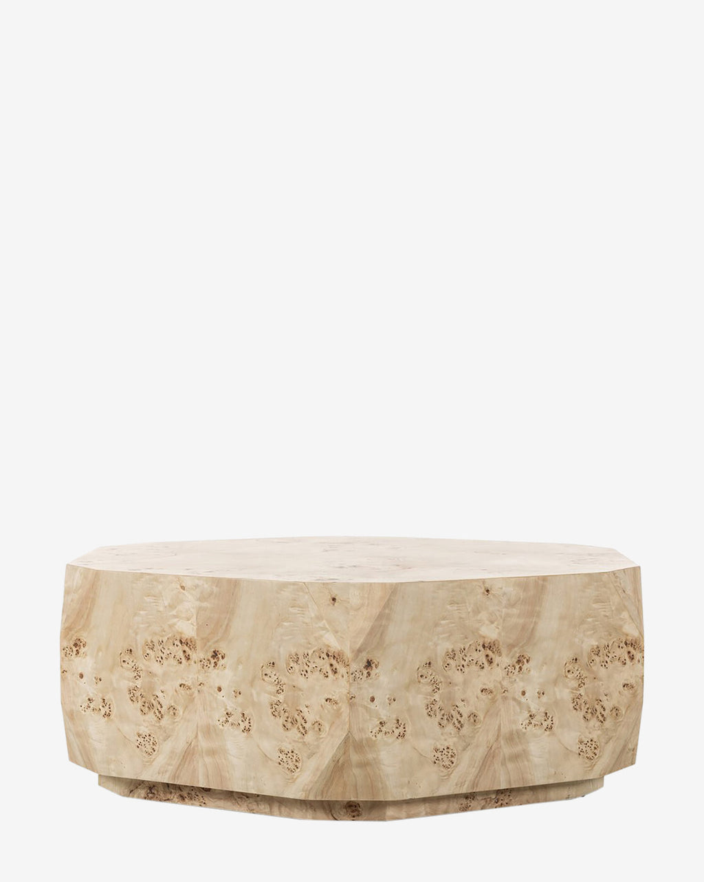Table basse contemporaine en loupe de peuplier avec texture riche et présence audacieuse pour le salon