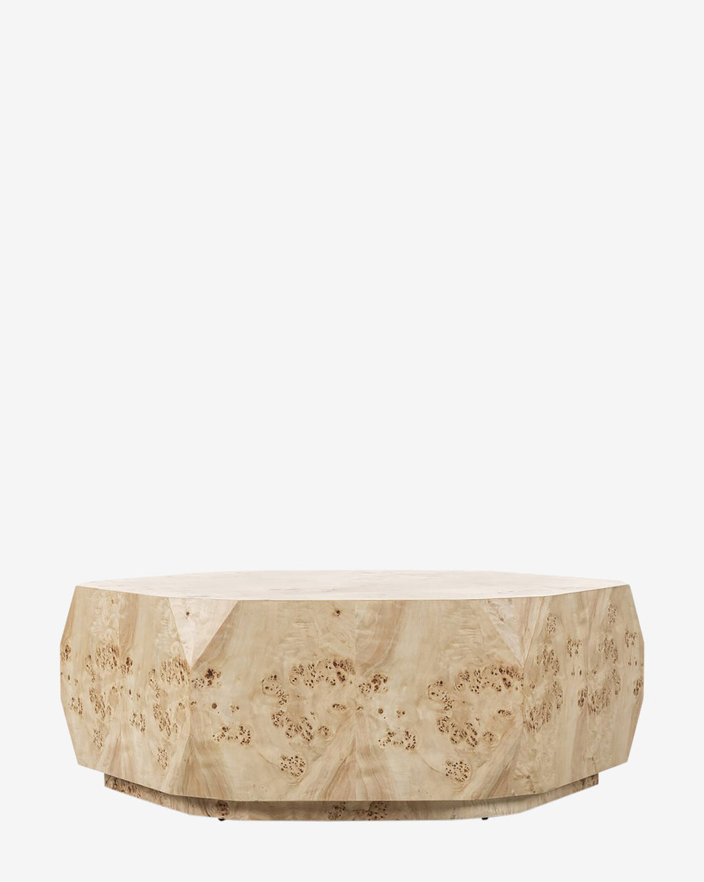 Table basse contemporaine en loupe de peuplier avec texture riche et présence audacieuse pour le salon