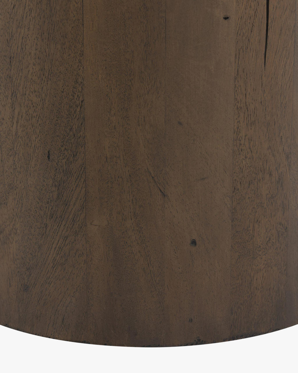 Table d'appoint moderne en bois avec matériaux naturels pour le salon