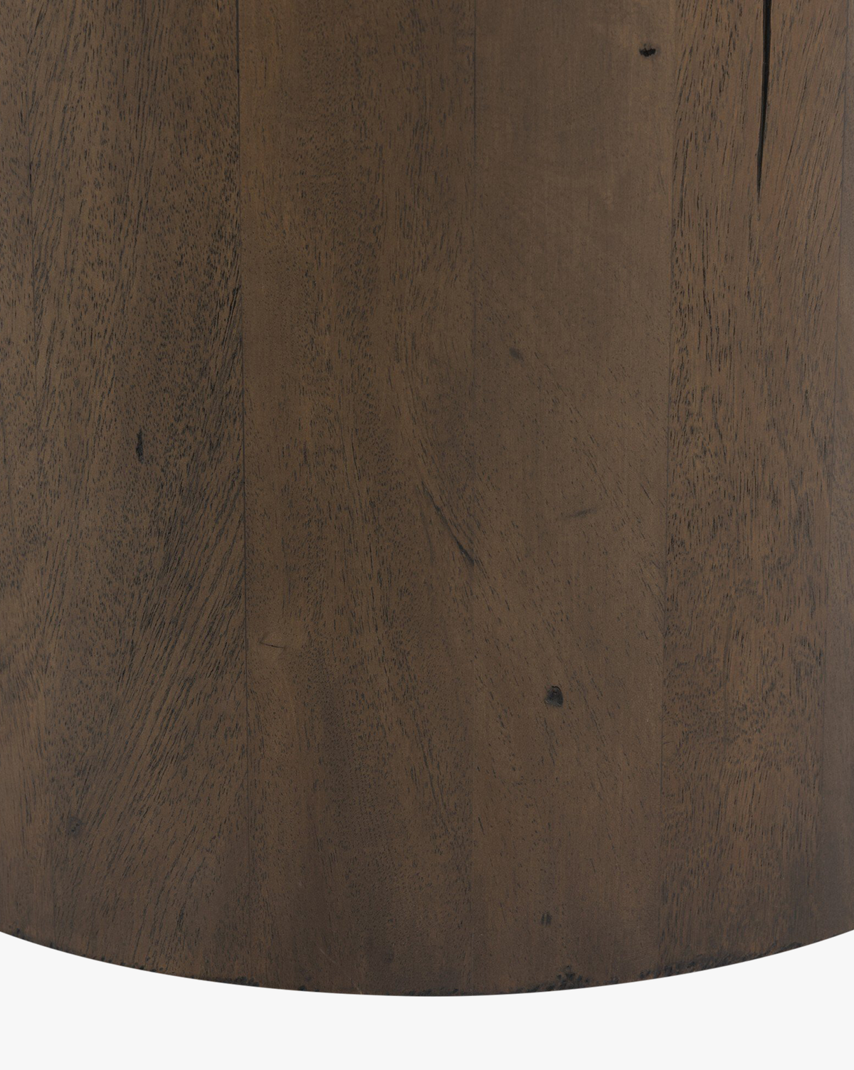 Table d'appoint moderne en bois avec matériaux naturels pour le salon