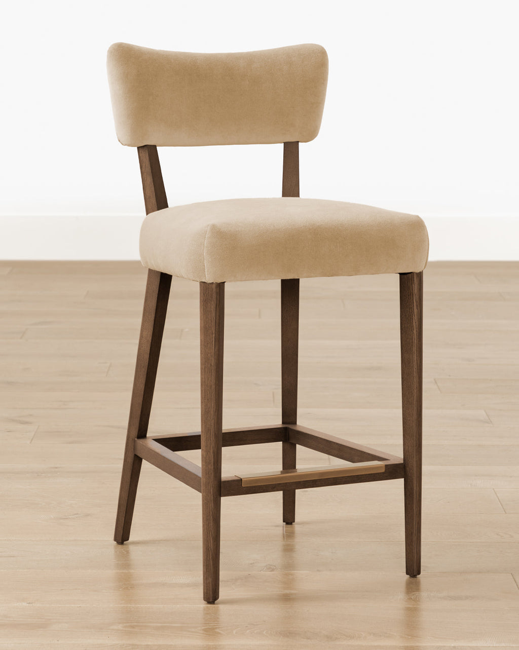 Tabouret de comptoir classique rembourré avec dossier haricot et pieds fuselés pour salle à manger