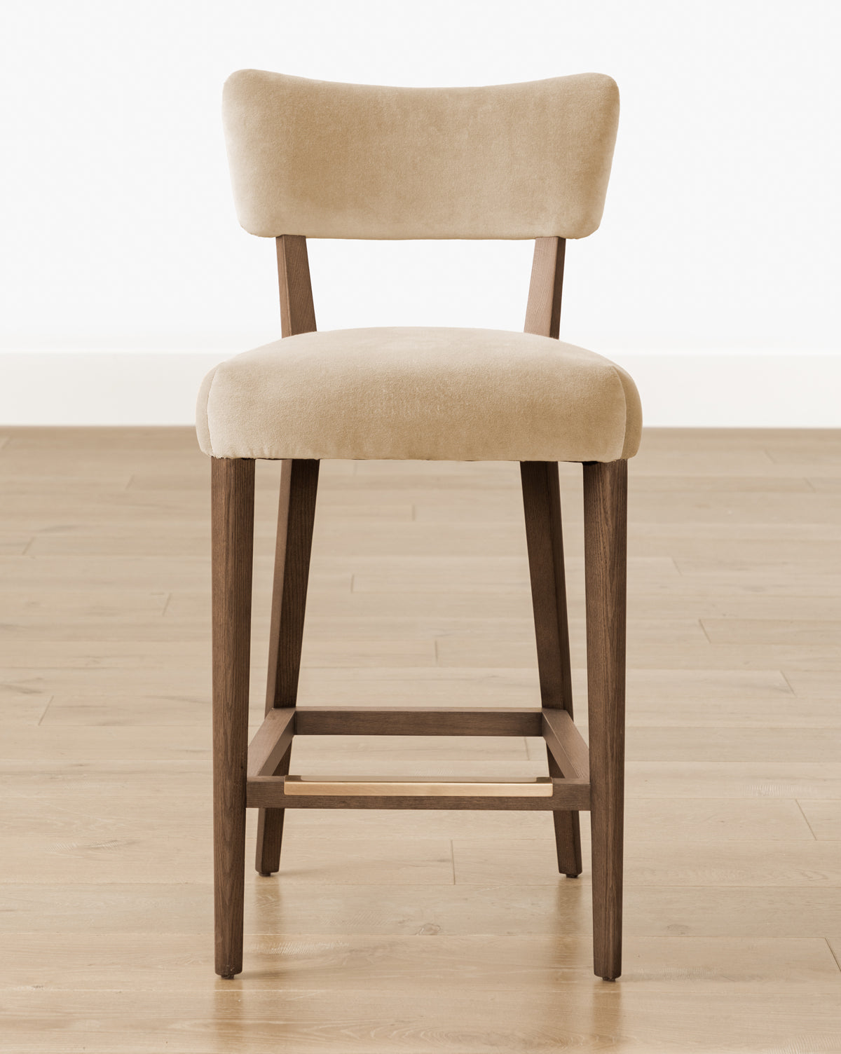Tabouret de comptoir classique rembourré avec dossier haricot et pieds fuselés pour salle à manger