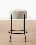 Tabouret de comptoir industriel en fer et tissu enduit avec assise circulaire pour salle à manger