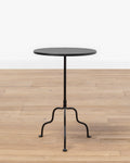 Table d'appoint industrielle en fer au design raffiné pour le salon
