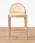 Tabouret de comptoir Organic Oak & Cane avec assise en cannage naturel pour salle à manger