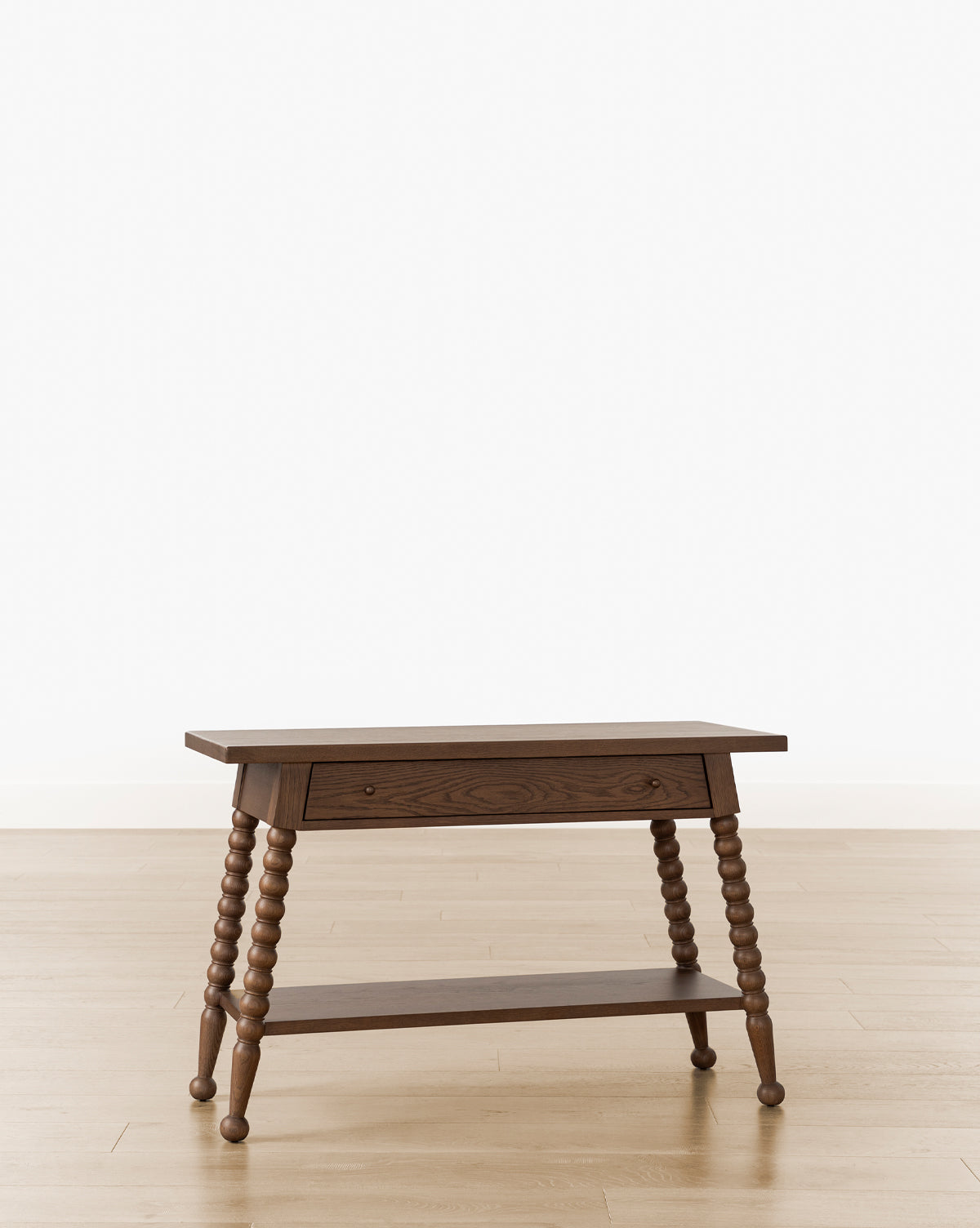 Console de salon traditionnelle en noyer et chêne avec design classique