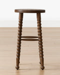 Tabouret de comptoir traditionnel en noyer et chêne avec pieds tournés pour salle à manger