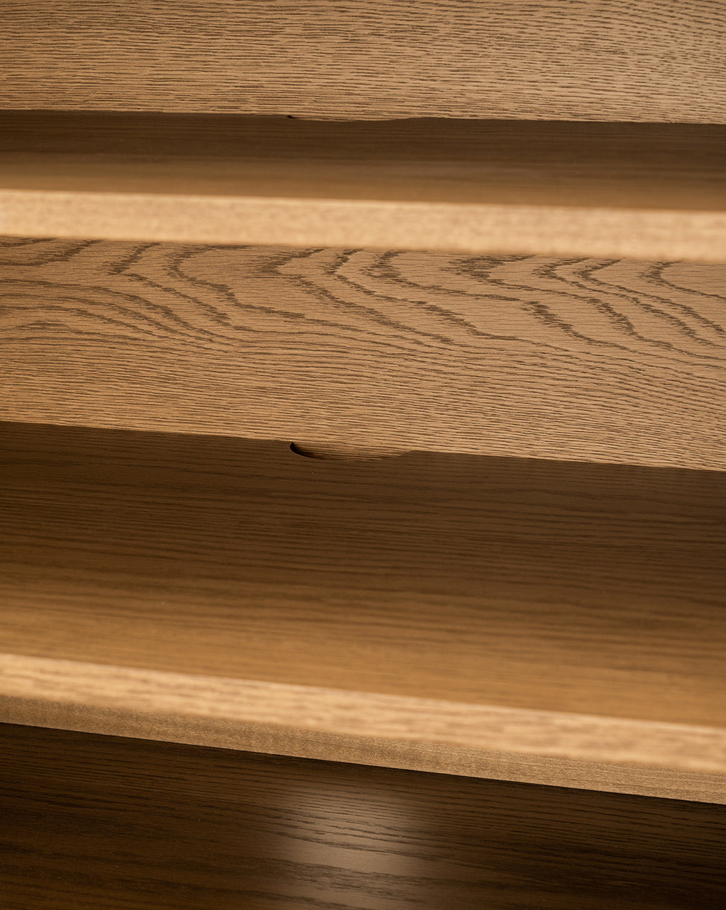Buffet scandinave en bois au design minimaliste pour salon