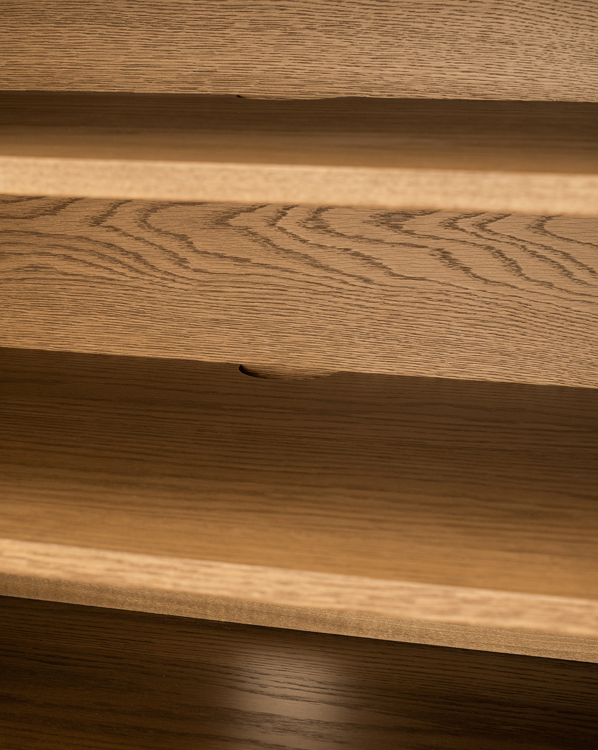 Buffet scandinave en bois au design minimaliste pour salon