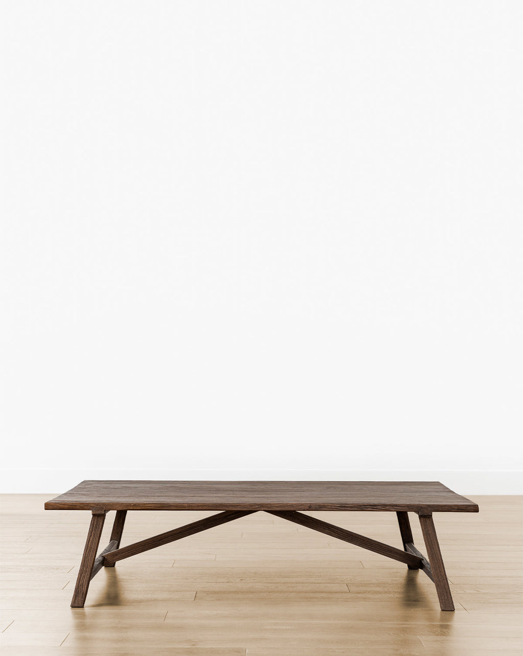 Table basse rustique en orme recyclé avec assemblage à queue d'aronde de style champêtre pour salon