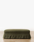 Ottoman rembourré classique avec coussin moelleux et cadre robuste pour salon