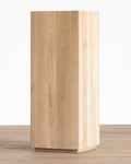 Piédestal en bois moderne avec forme sculpturale pour salon