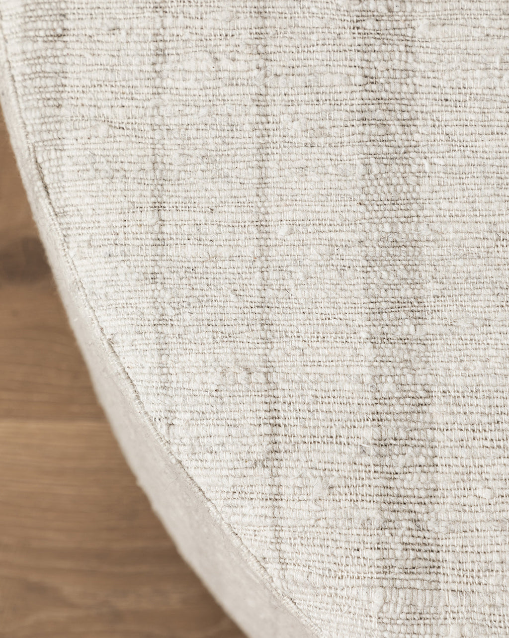 Pouf rond rembourré classique avec coussin moelleux pour salon