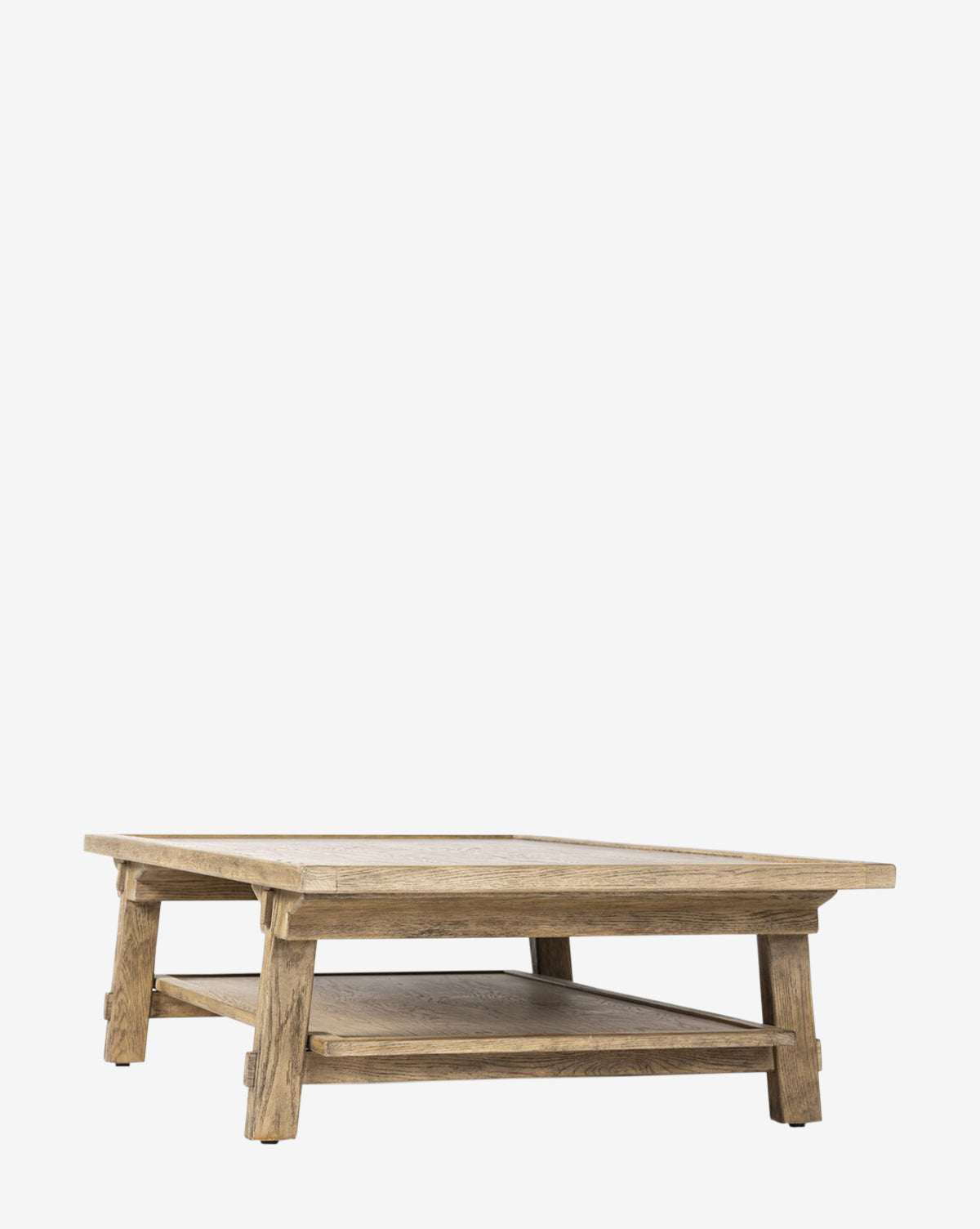 Table basse en chêne blanc rustique avec finition vieillie et structure de style ferme pour salon