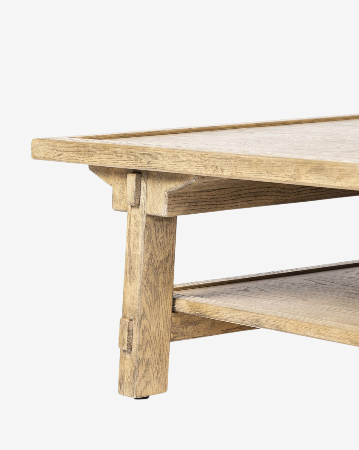 Table basse en chêne blanc rustique avec finition vieillie et structure de style ferme pour salon
