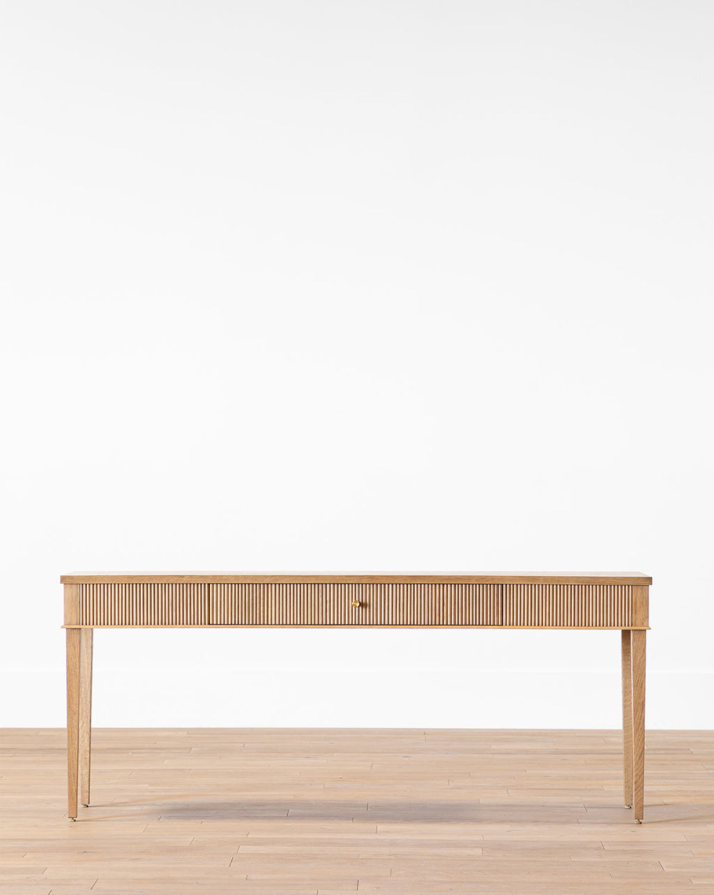 Console moderne en bois au design minimaliste pour salon
