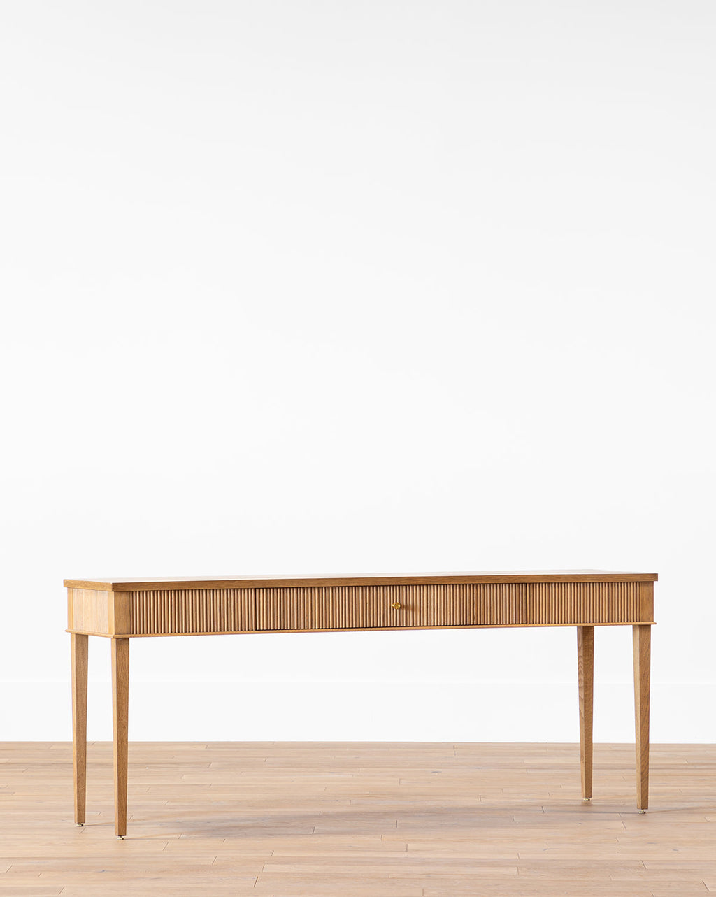 Console moderne en bois au design minimaliste pour salon
