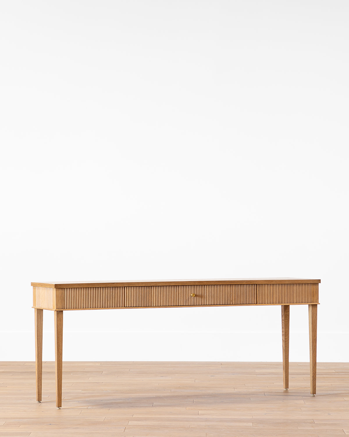 Console moderne en bois au design minimaliste pour salon