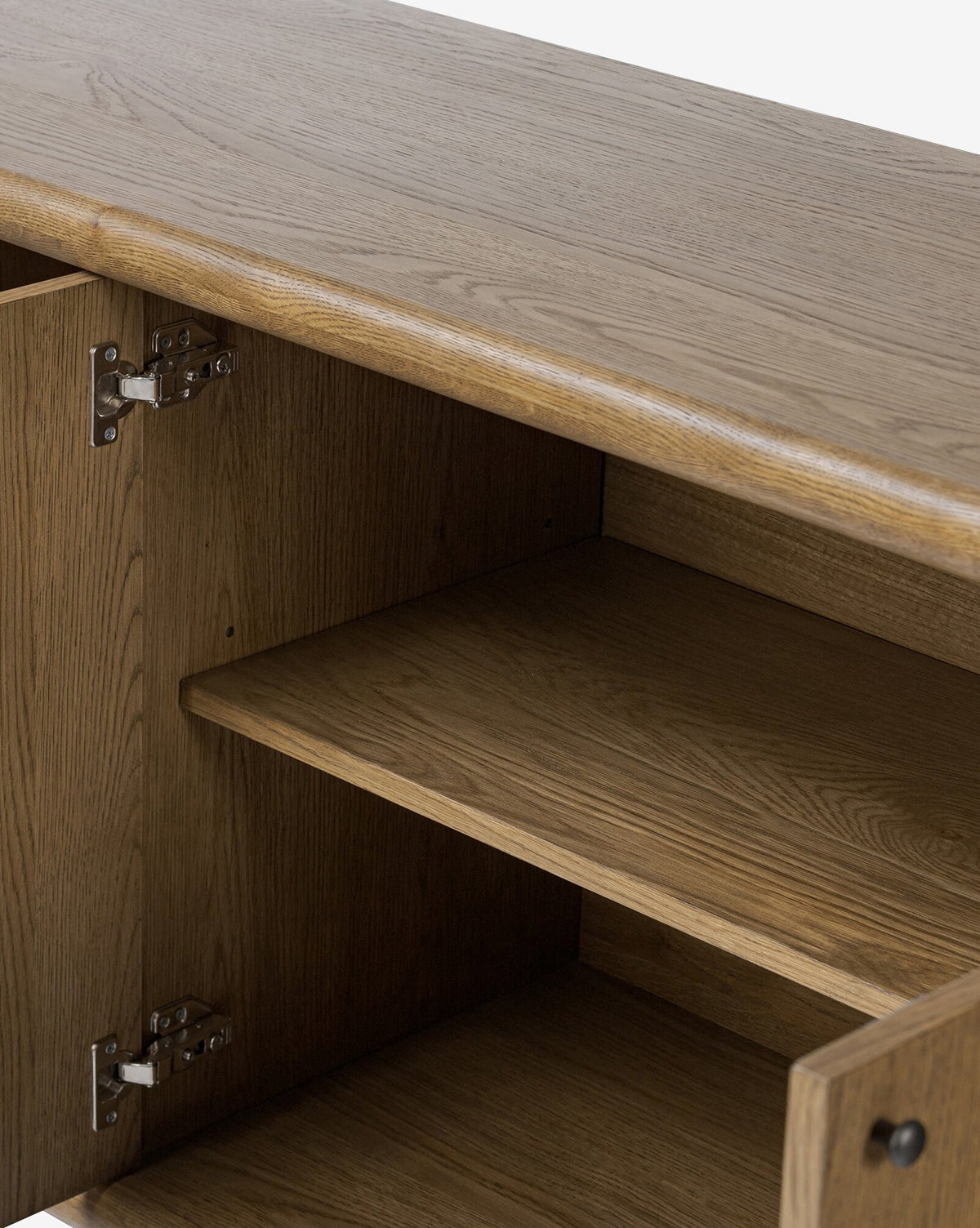 Buffet moderne en bois, silhouette raffinée et rangements pour le salon