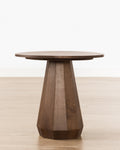 Table d'appoint moderne en bois au design minimaliste pour salon