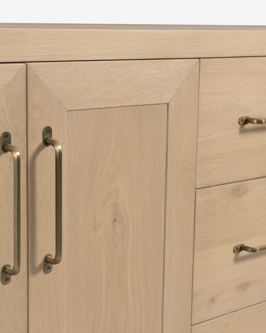 Console en bois moderne au design épuré pour salon