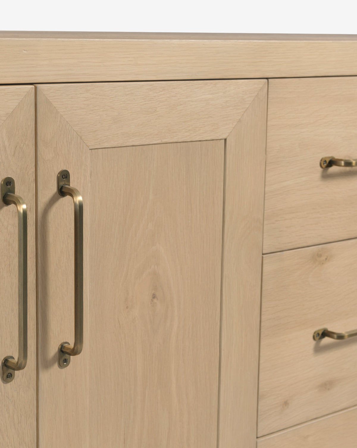 Console en bois moderne au design épuré pour salon