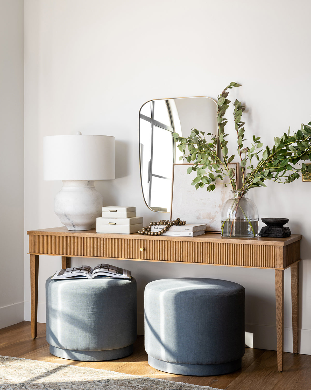 Console moderne en bois au design minimaliste pour salon
