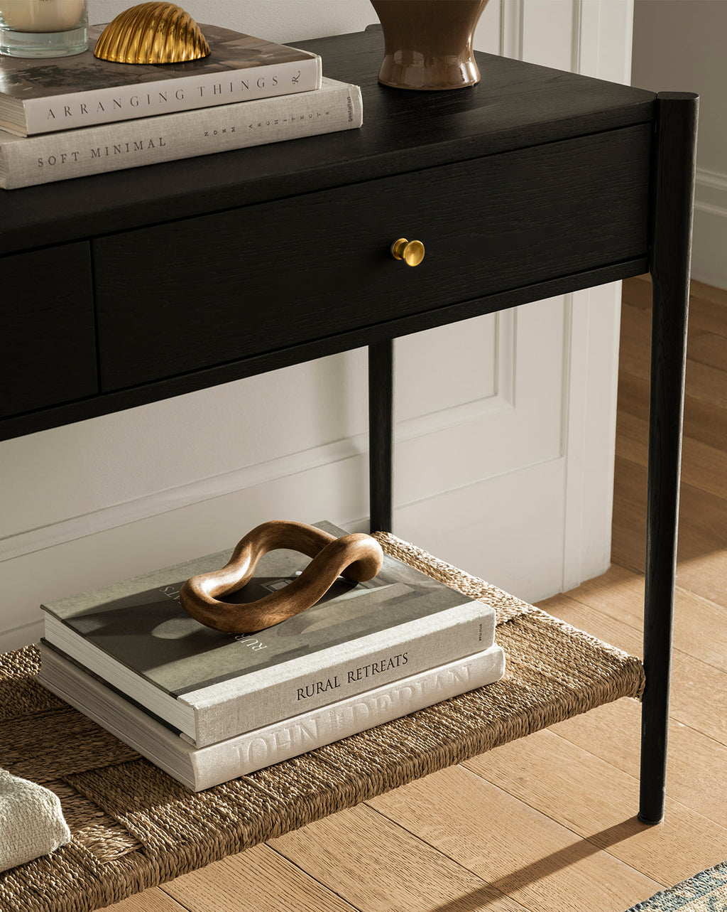 Console moderne en bois avec 2 tiroirs de rangement pour le salon